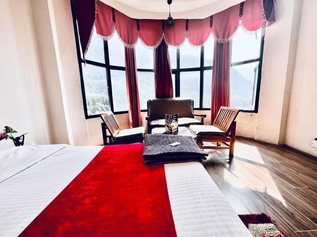 Hadimba Palace - Free Pickup From Volvo Bus Stand * Manali (Himachal Pradesh)